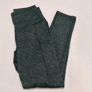Army green cropped Aerie leggings with side pockets
